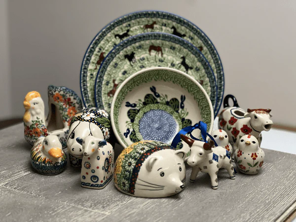 Creamer, Cow, 4 oz in "Peacock in Line" by Manufaktura | D081T-54A - Image 3